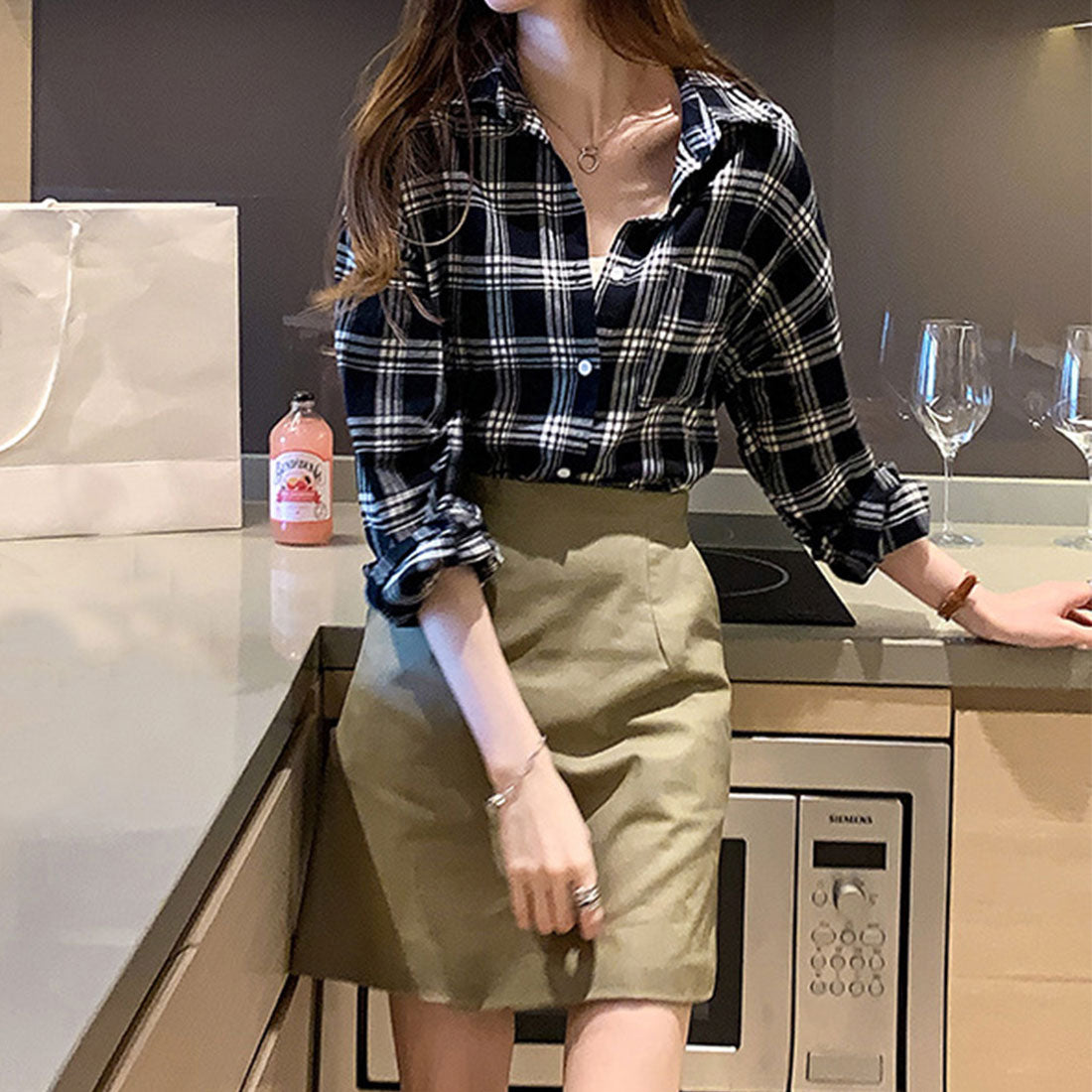 Amulet Checkered Oversized Shirt for Women, Tops, Long Sleeves, Autumn Clothes, Winter Clothes, Teens, 20s, 30s, Korean Fashion, Korea, Large Sizes, Casual, Classic, Mix and Match