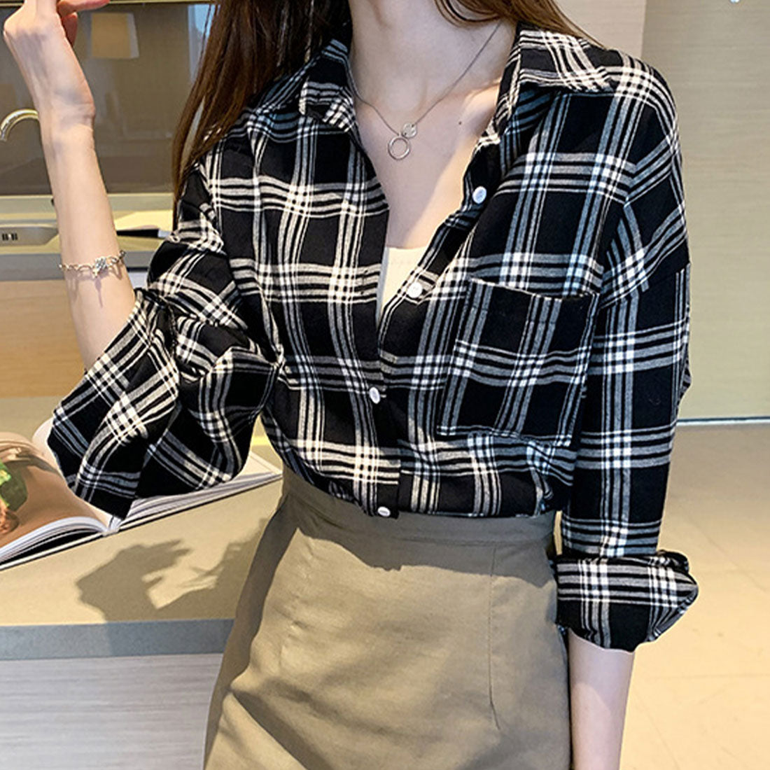 Amulet Checkered Oversized Shirt for Women, Tops, Long Sleeves, Autumn Clothes, Winter Clothes, Teens, 20s, 30s, Korean Fashion, Korea, Large Sizes, Casual, Classic, Mix and Match