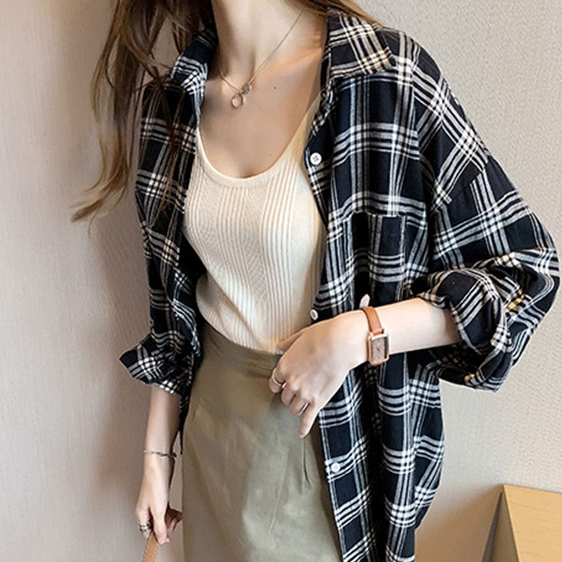 Amulet Checkered Oversized Shirt for Women, Tops, Long Sleeves, Autumn Clothes, Winter Clothes, Teens, 20s, 30s, Korean Fashion, Korea, Large Sizes, Casual, Classic, Mix and Match