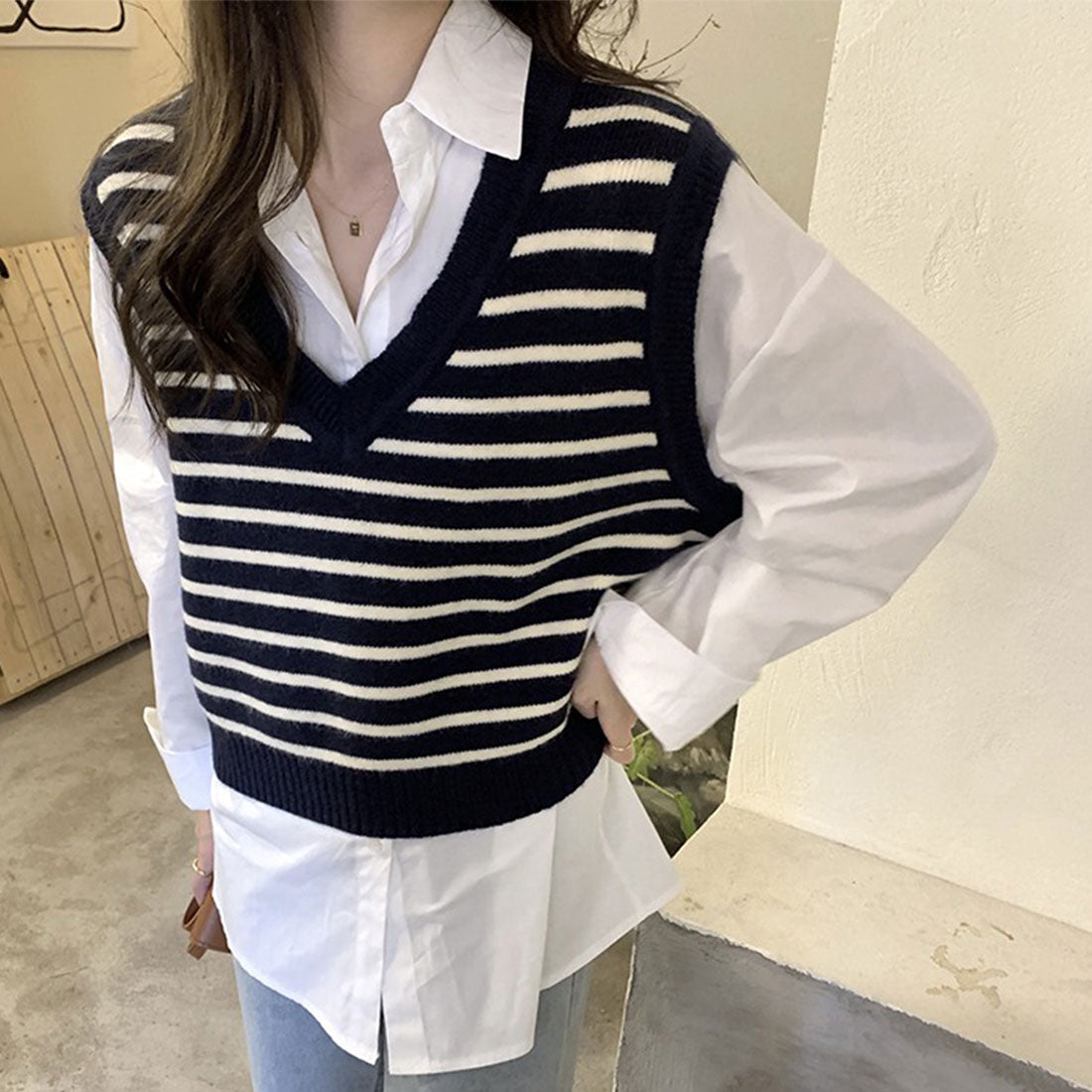 アミュレット Amulet Vネックボーダーニットベスト レディース トップス 秋服 春服 10代 20代 30代 韓国ファッション 韓国 カジュアル 定番 ちょい足し,ブラック