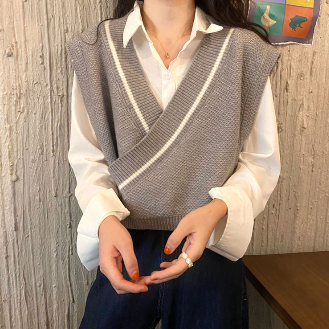 アミュレット Amulet ショート丈Vネックベスト レディース トップス 春服 秋 10代 20代 30代 韓国ファッション ショート丈 オフィスカジュアル ベーシック 着回し
