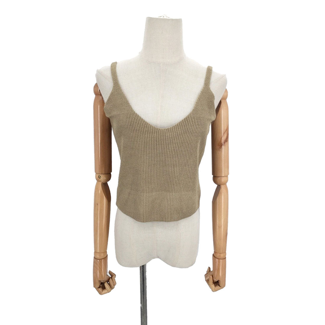 Amulet Short Knit Camisole Women's Tops Spring Summer Clothes Korean Fashion Teens 20s 30s Office Casual Summer Knit Layered Sexy