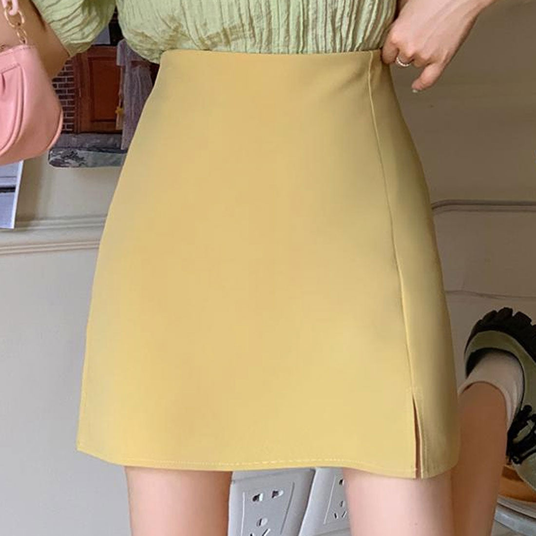 アミュレット Amulet ミニスリットスカート 春 夏服 秋 韓国ファッション 10代 20代 30代 ショート 無地 ミニ丈 レディース おしゃれ タイトミニスカート