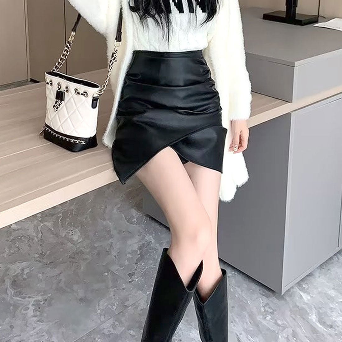 アミュレット Amulet フェイクレザーミニスカート レディース 10代 20代 30代 韓国ファッション カジュアル かわいい おしゃれ 大人 タイト 春 夏 秋 シンプル