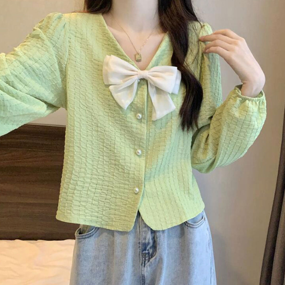 Amulet Ribbon Blouse Women's 10s 20s 30s Korean Fashion Casual Shirt Tops V-Neck Cute Long Sleeve Stylish Girly Spring