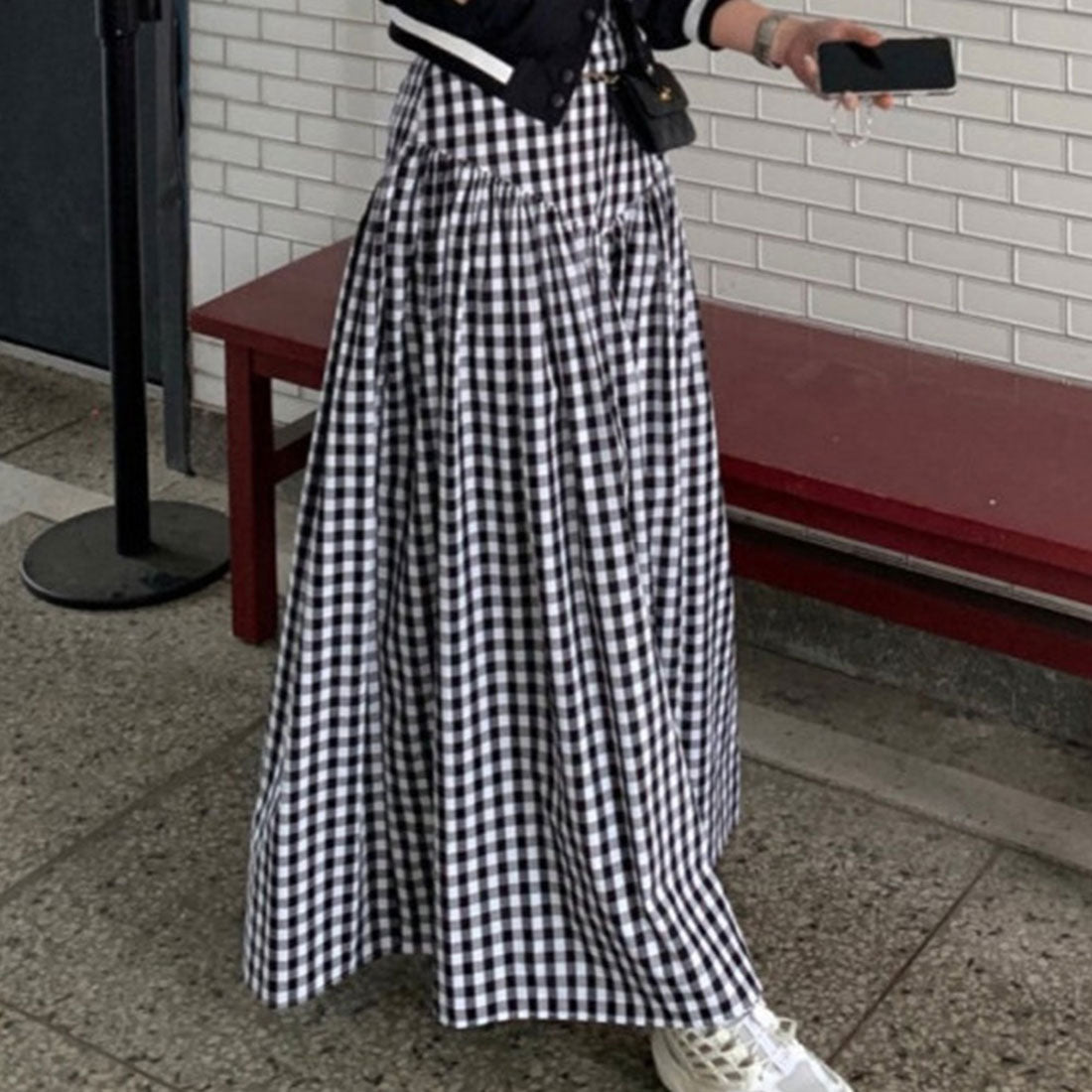 アミュレット Amulet ボリュームフレアスカート レディース 10代 20代 30代 韓国ファッション 春 夏 秋 カジュアル 可愛い おしゃれ シンプル ロング 白 黒