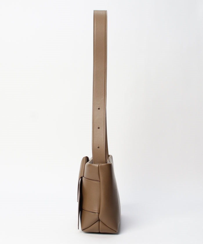 Acne Studios 【ACNE STUDIOS】 Acne Studios MUSUBI Shoulder Bag FN-WN-BAGS000244