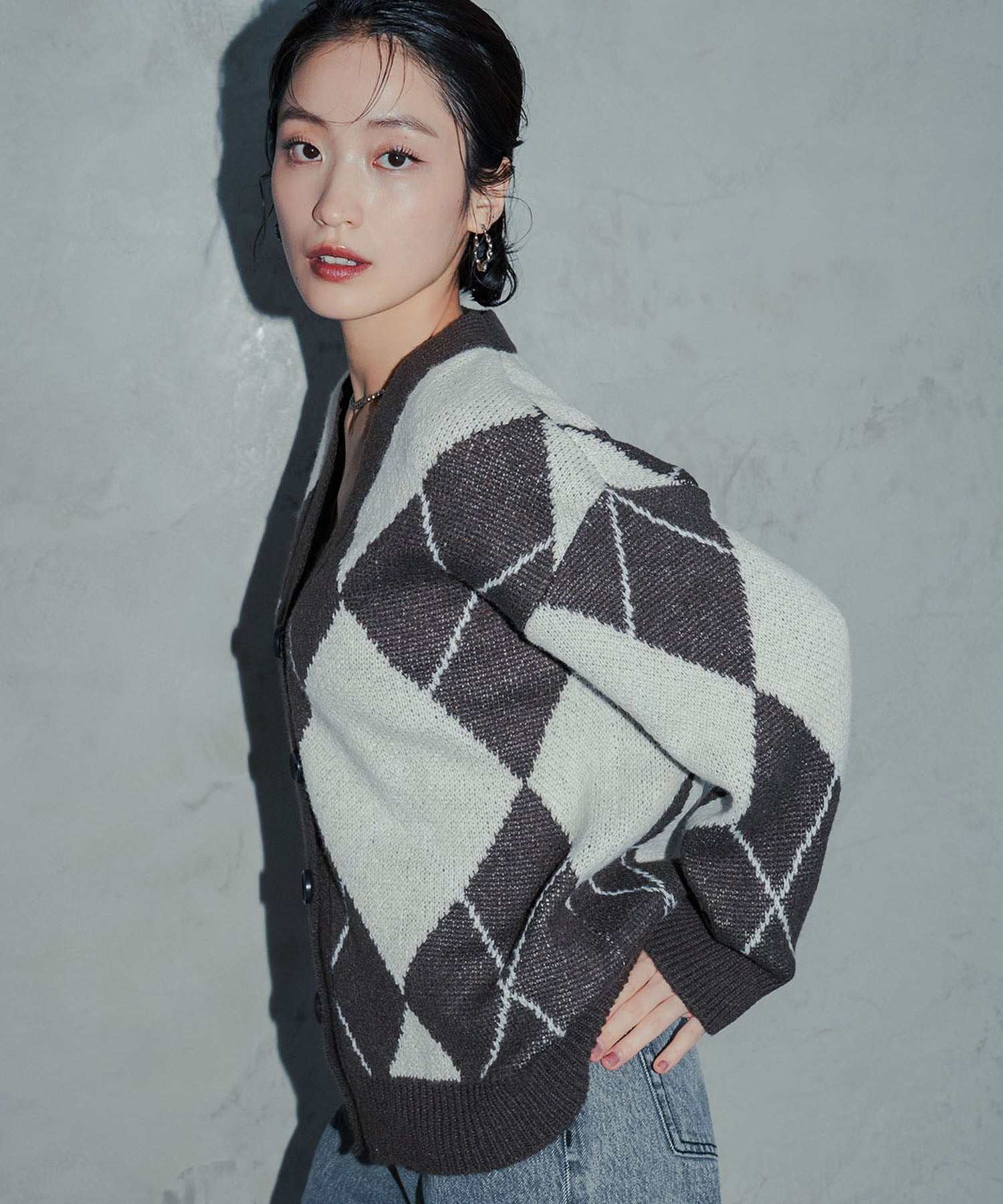 アンピルーラ Ampirula アーガイル柄Vネックニットカーディガン （ブラウンアイボリー） ブラウンアイボリー