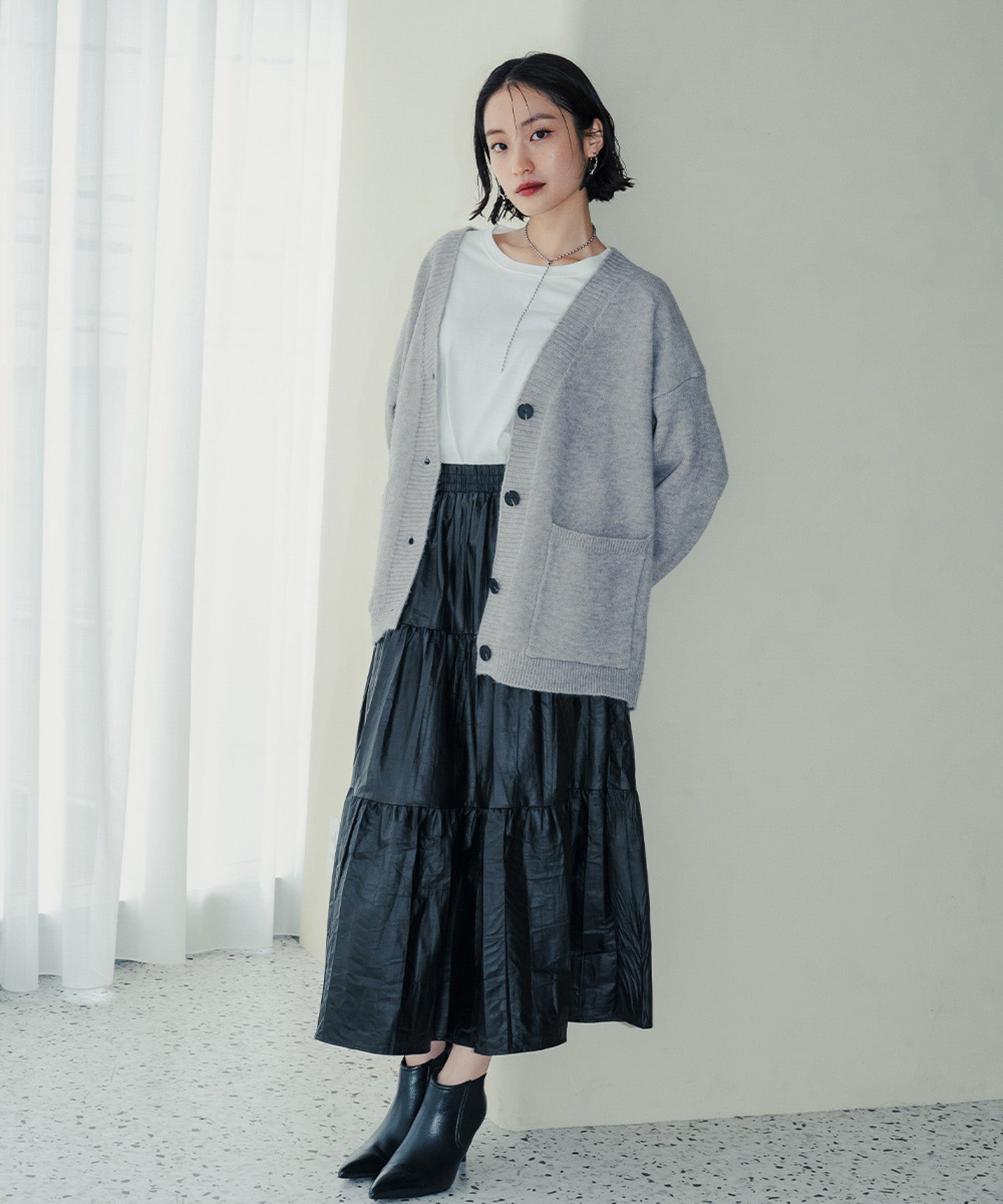 アンピルーラ Ampirula Vネックオーバーニットカーディガン （グレー） グレー