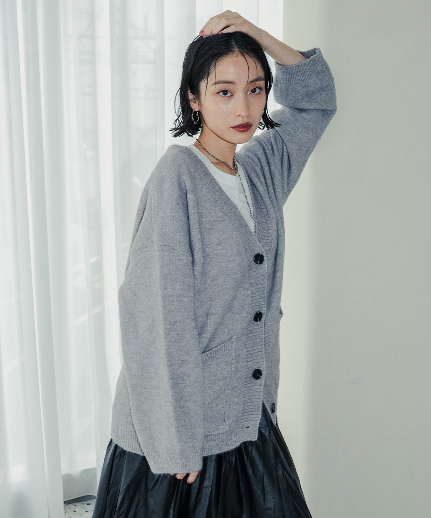 アンピルーラ Ampirula Vネックオーバーニットカーディガン （グレー） グレー