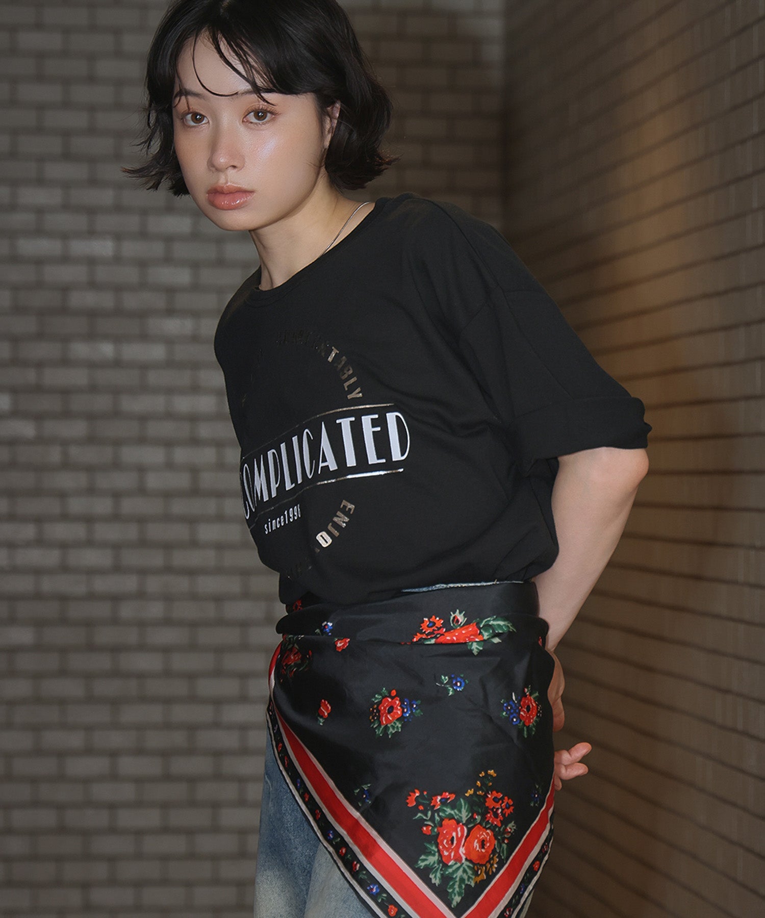 アンピルーラ Ampirula 箔プリントオーバーサイズTシャツ【洗える】 （ブラックホワイト） ブラックホワイト