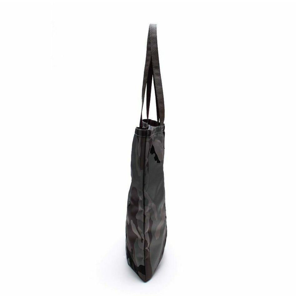 アクセソワ ドゥ マドモワゼル A.D.M.J. デービス/サブバッグL NAVY （CAMOUFLAGE） CAMOUFLAGE
