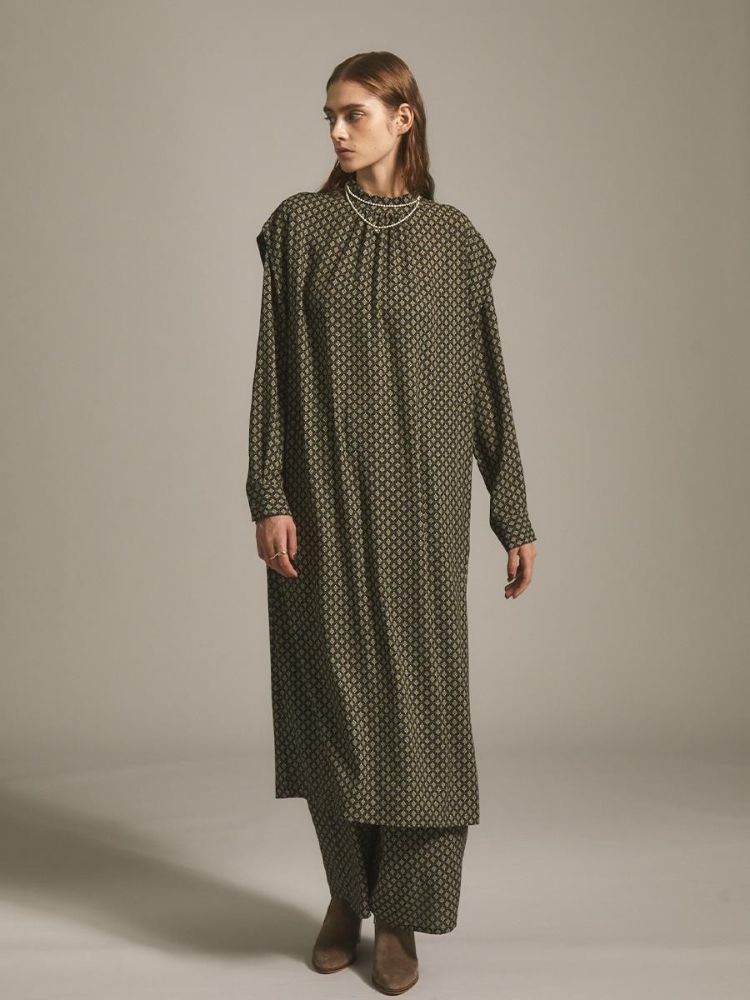 アンプル Ample ショルダーヨークエスニック調ワンピース （ブラック） ブラック