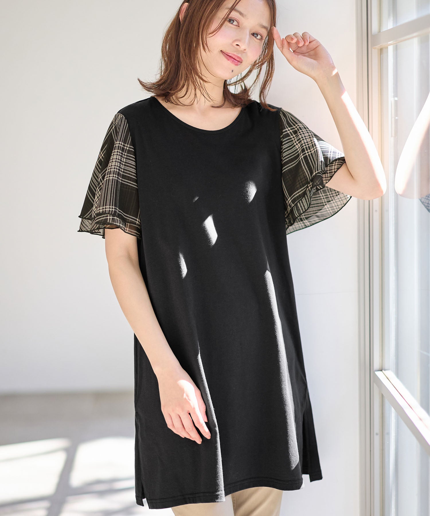 【５つの機能付】袖シフォンゆるチュニック,ブラック系チェック