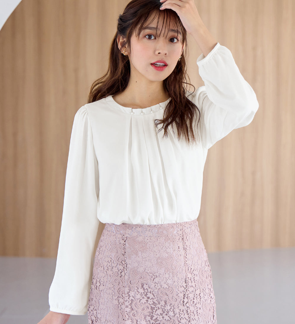 アロッタ Alotta あったか裏地付ネックパールブラウス,オフホワイト