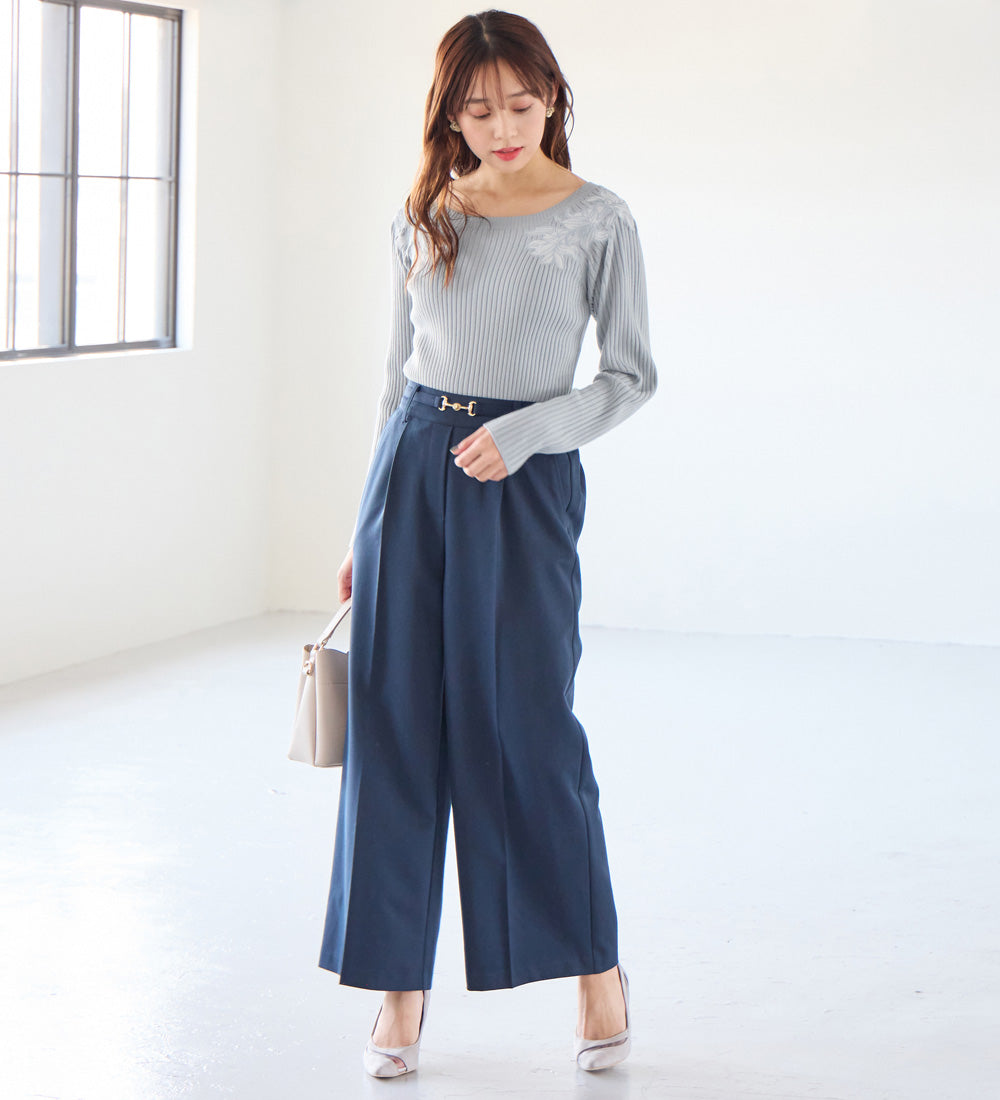 アロッタ Alotta カシミヤタッチ肩刺しゅうニット