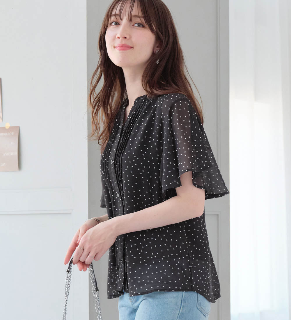 アロッタ Alotta 【接触冷感】インナー付ピンタックデザインブラウス【イエベ・ブルべ】 （ドット柄） ドット柄