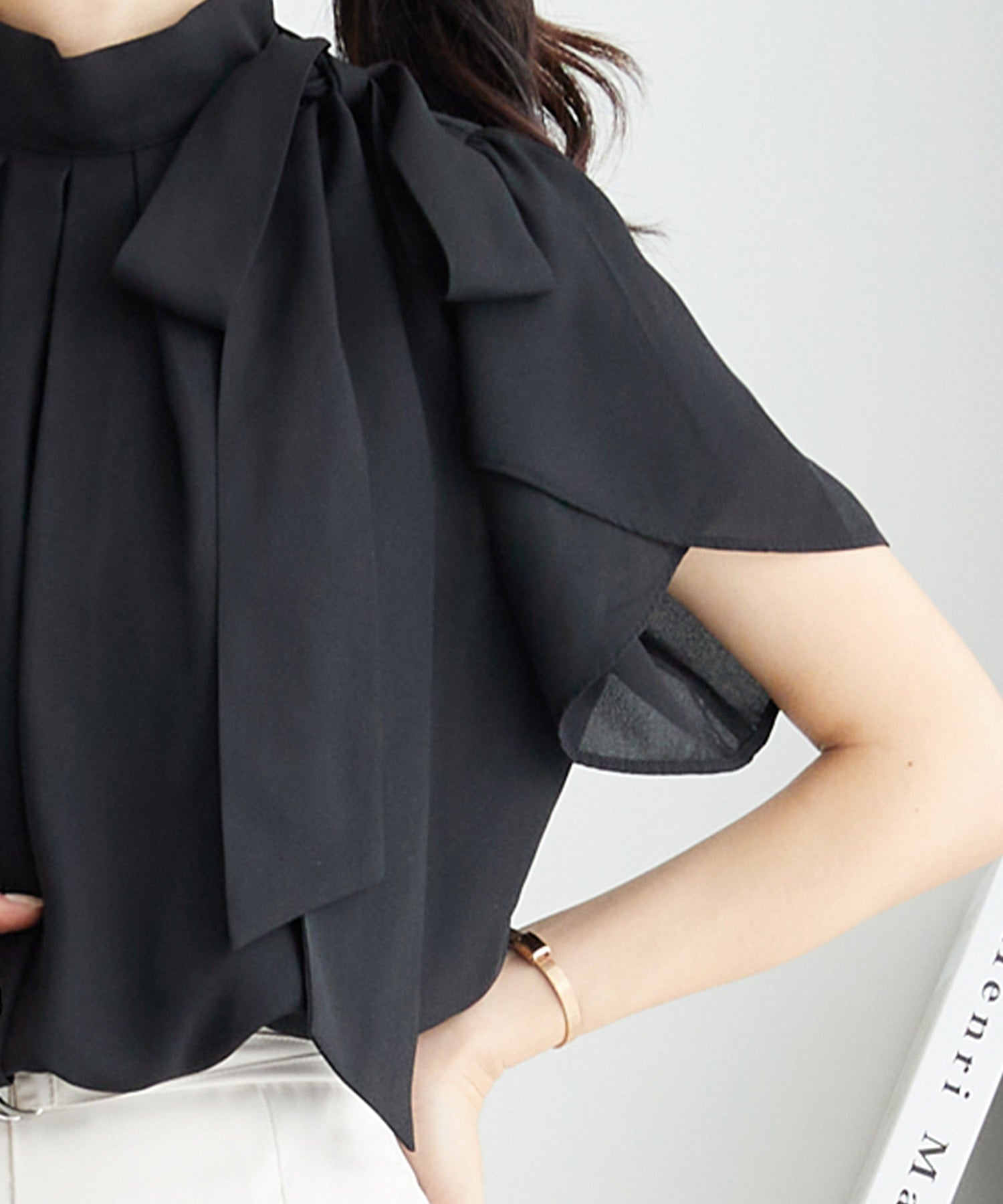 アロッタ Alotta 【ロコンド限定発売アイテム】大人上品ボウタイデザインシアーブラウス （ブラック） ブラック
