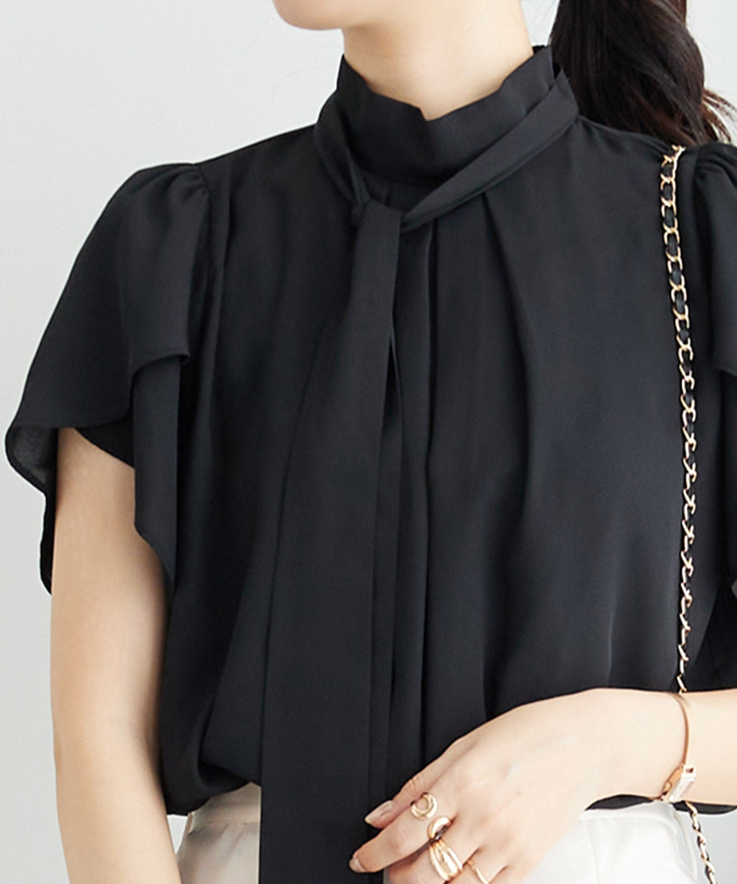 アロッタ Alotta 【ロコンド限定発売アイテム】大人上品ボウタイデザインシアーブラウス （ブラック） ブラック