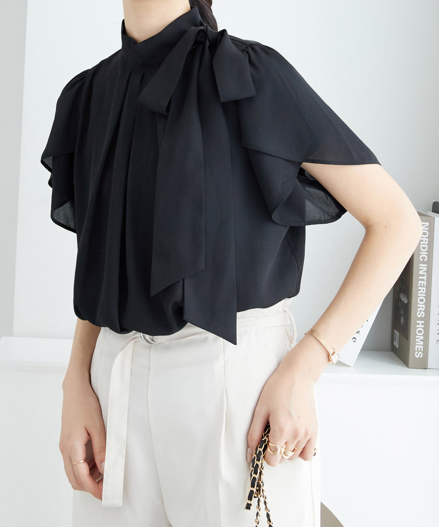 アロッタ Alotta 【ロコンド限定発売アイテム】大人上品ボウタイデザインシアーブラウス （ブラック） ブラック