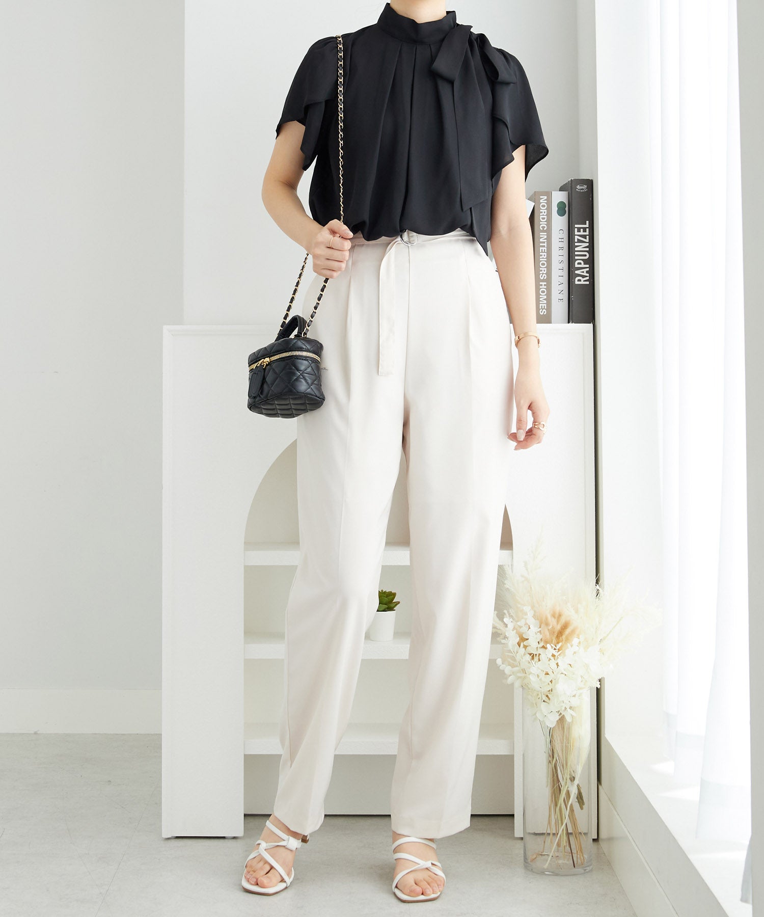 アロッタ Alotta 【ロコンド限定発売アイテム】大人上品ボウタイデザインシアーブラウス （ブラック） ブラック