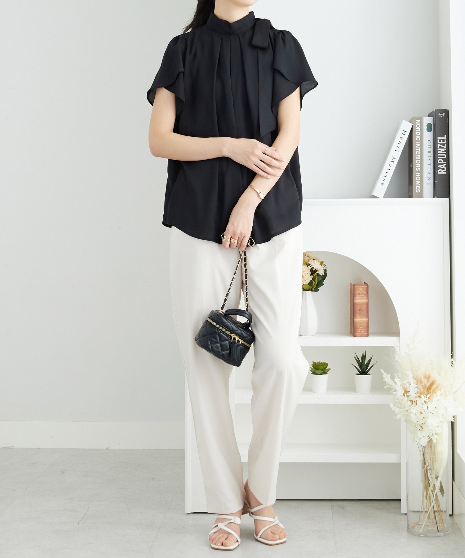 アロッタ Alotta 【ロコンド限定発売アイテム】大人上品ボウタイデザインシアーブラウス （ブラック） ブラック