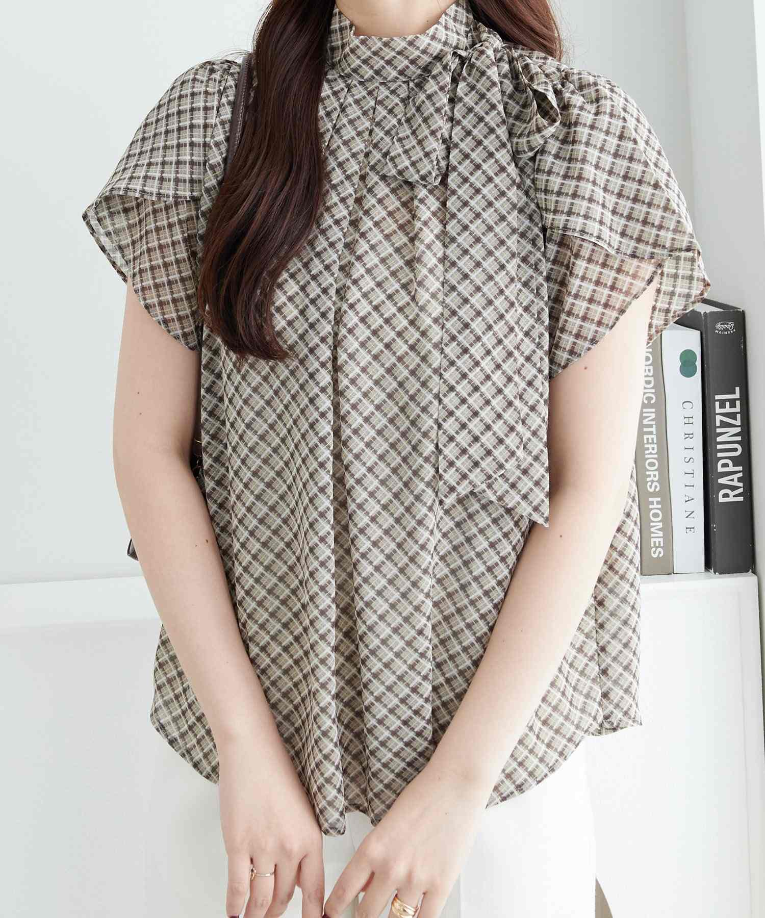 アロッタ Alotta【ロコンド限定発売アイテム】 大人上品ボウタイデザインシアーブラウス （チェック柄） チェック柄