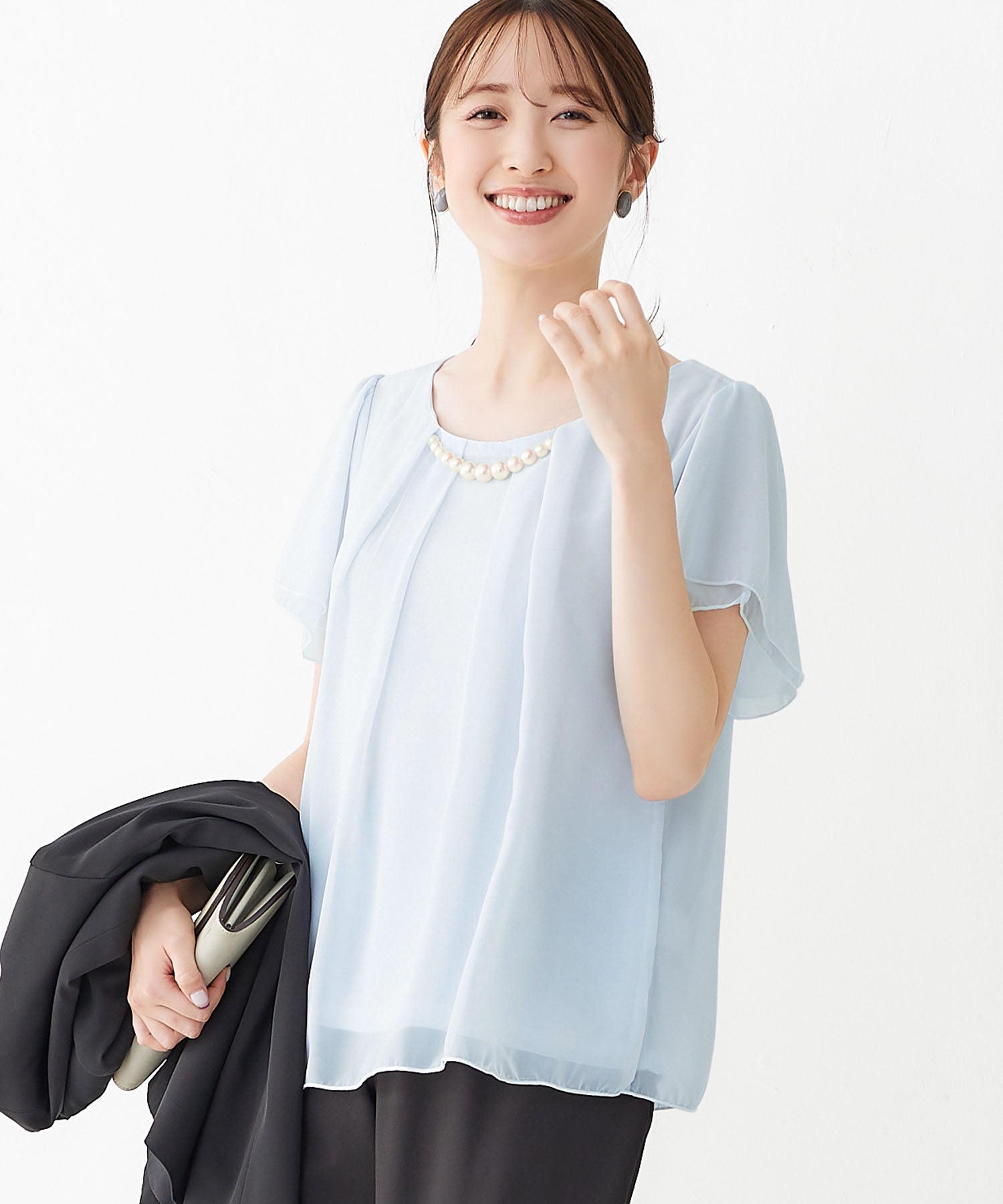 入学式卒業式に！アクセ付シフォンタックブラウス