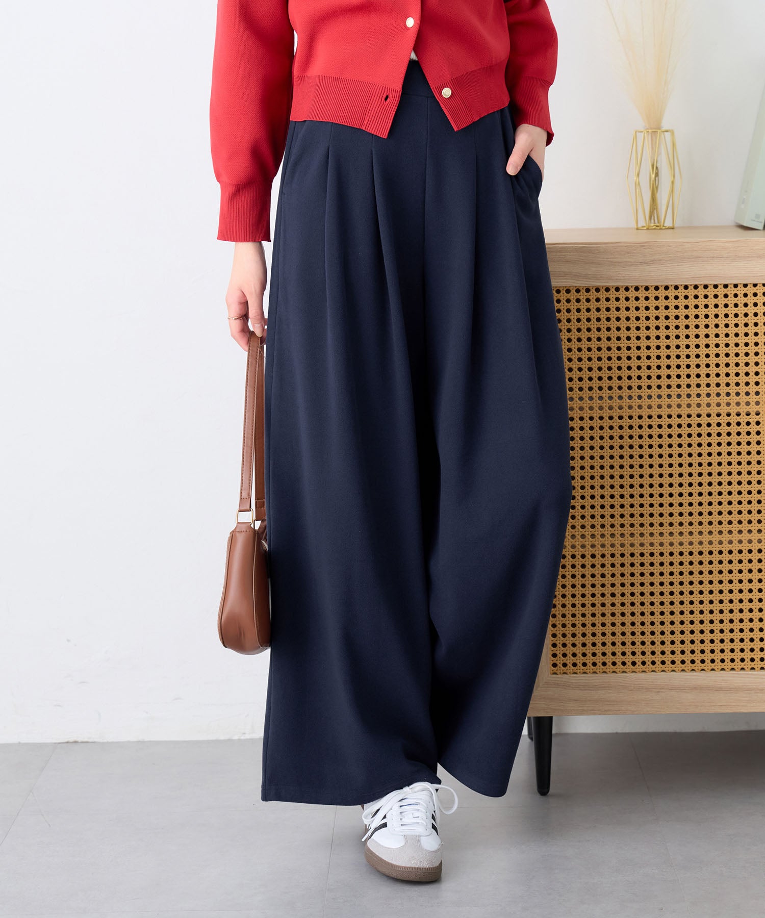 アロッタ Alotta マシュマロのような肌触り！新定番パンツ （ネイビー） ネイビー