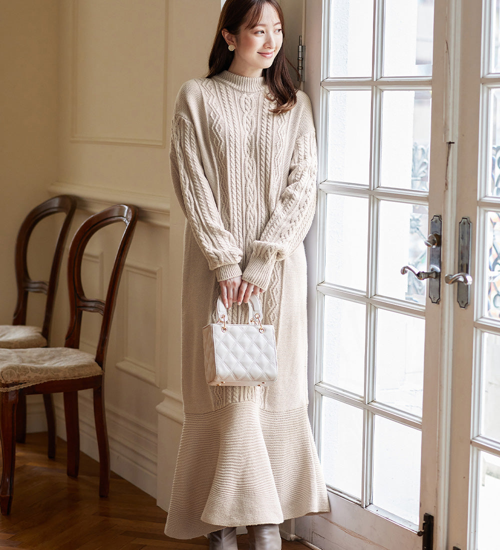 ケーブル柄マーメイドニットワンピース オフベージュ