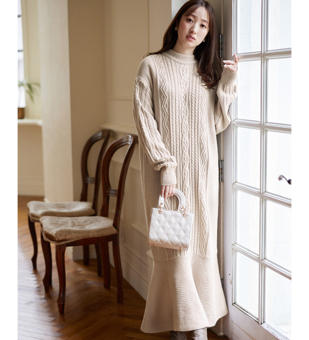ケーブル柄マーメイドニットワンピース オフベージュ