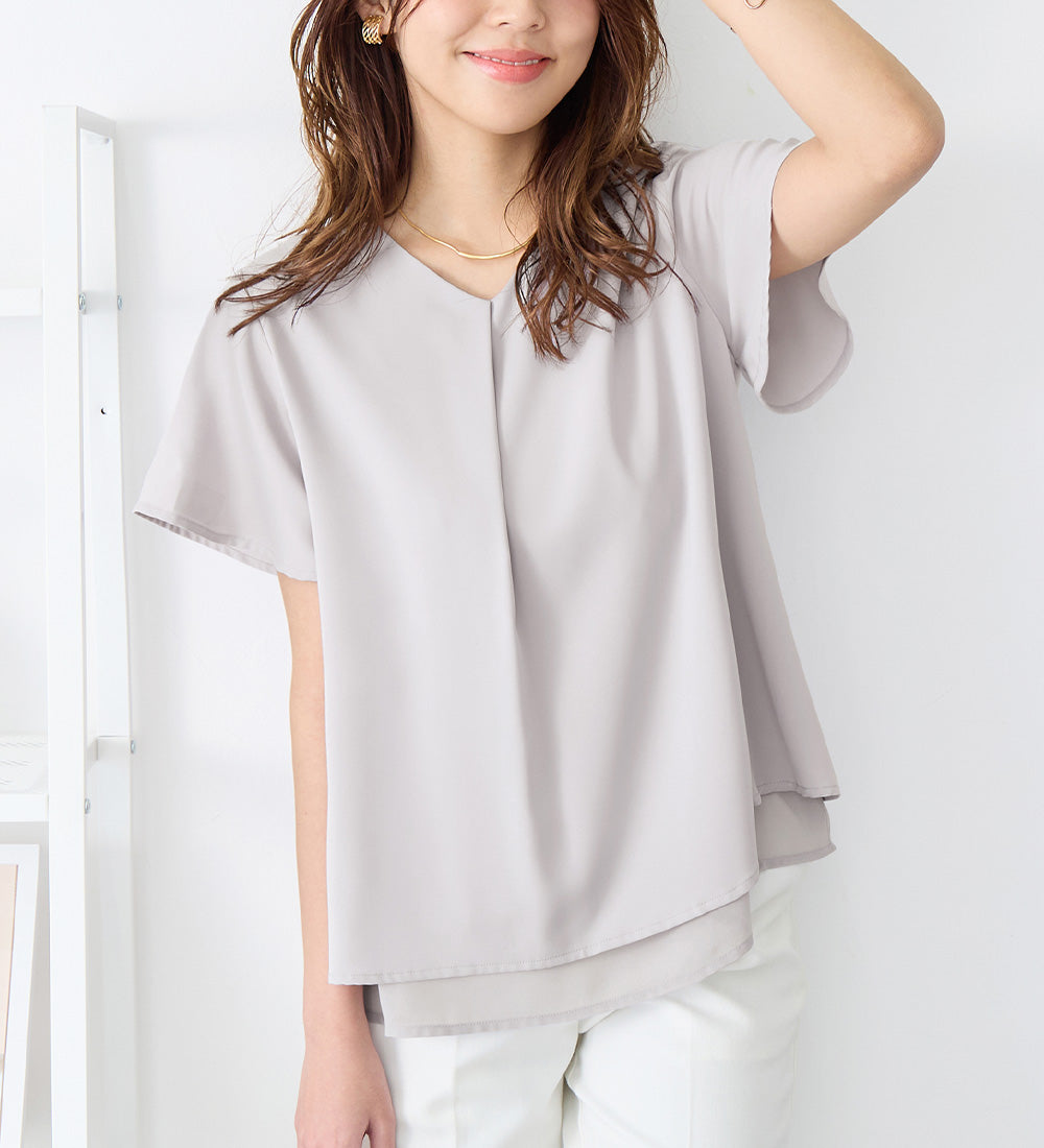 シフォンレイヤードＶネックブラウス【新色追加】 ライトグレー