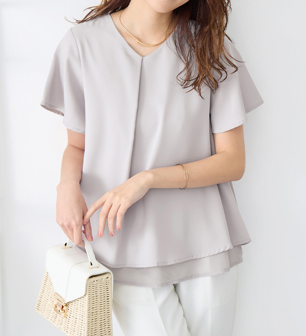 シフォンレイヤードＶネックブラウス【新色追加】 ライトグレー
