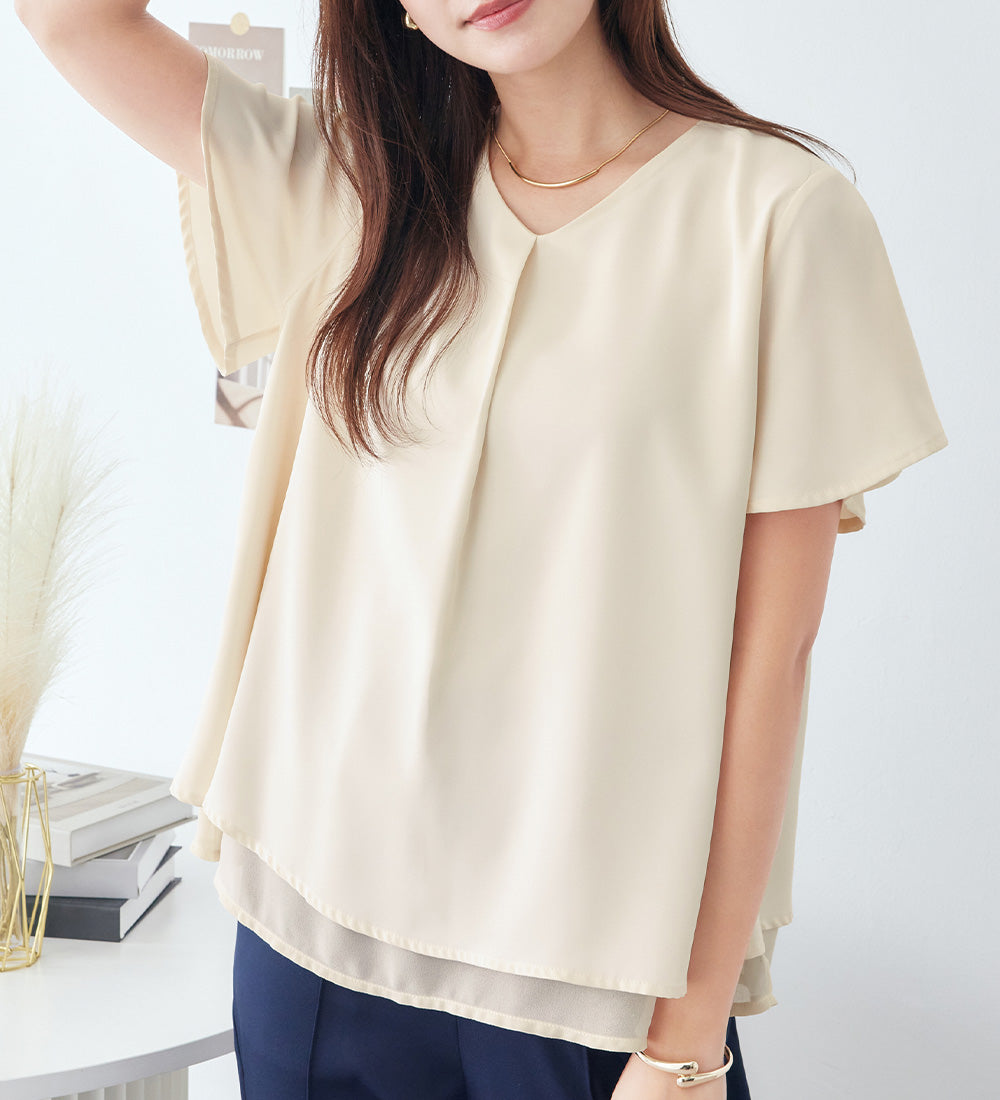 シフォンレイヤードＶネックブラウス【新色追加】 オフホワイト