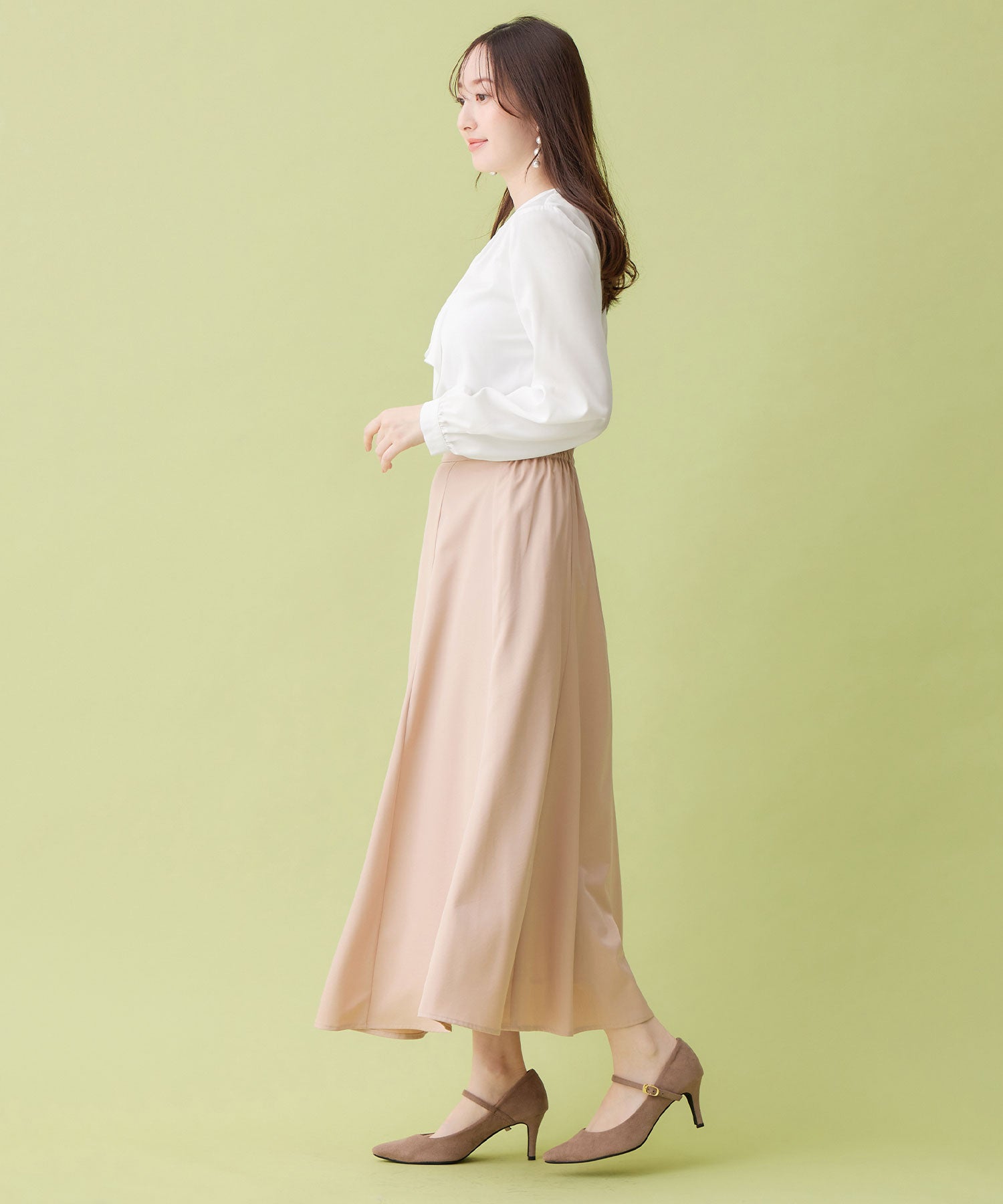 【前田希美さん着用】金ボタン付ボウタイブラウス オフホワイト