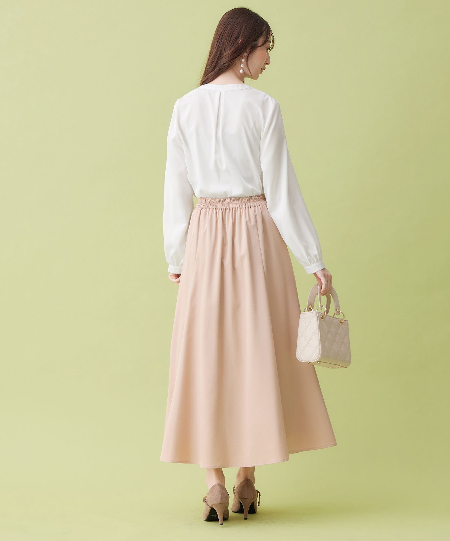 【前田希美さん着用】金ボタン付ボウタイブラウス オフホワイト