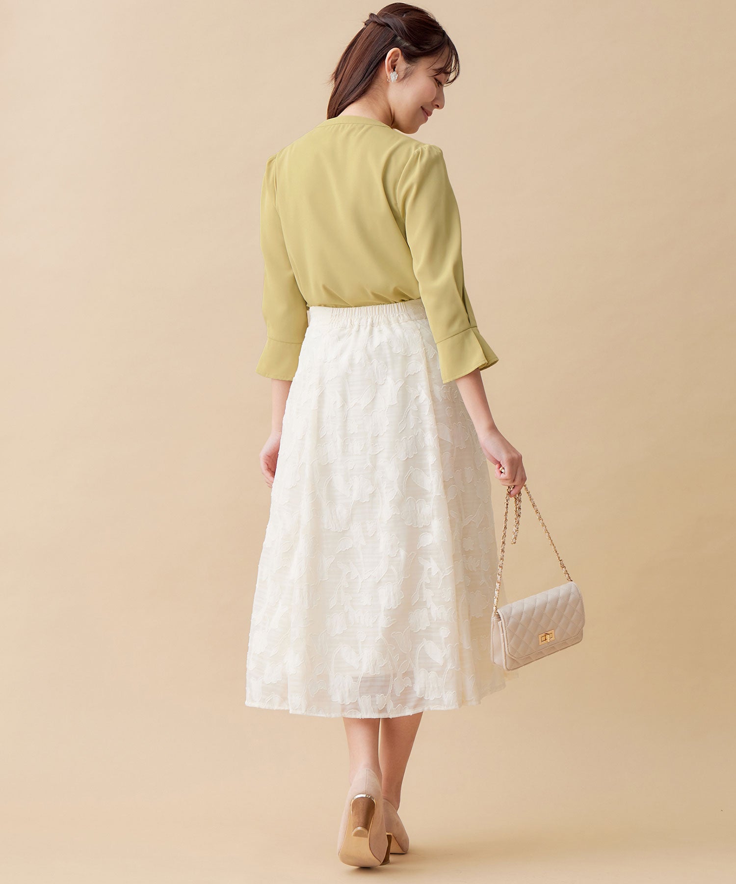 キャンディースリーブくるみボタンブラウス オフホワイト