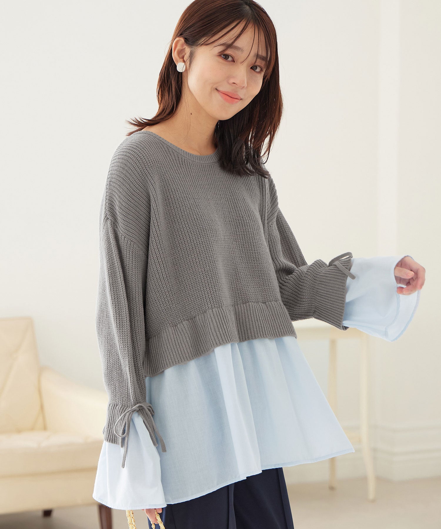 ブラウスドッキングフレアー袖ニット グレー