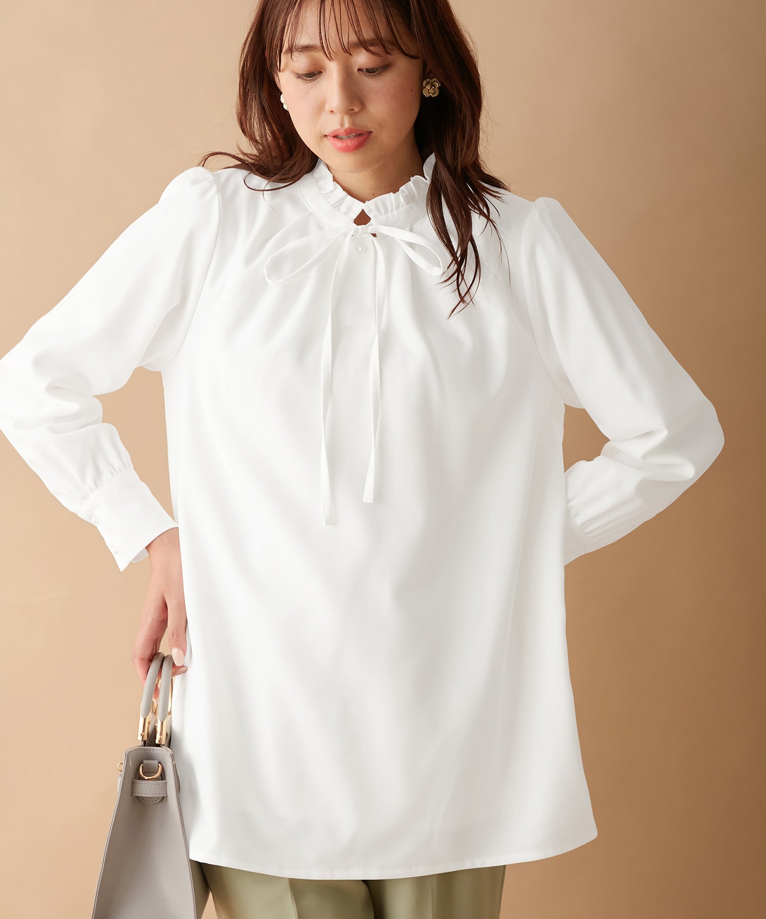 アロッタ Alotta ふんわり裏起毛ボウタイチュニック （オフホワイト） オフホワイト