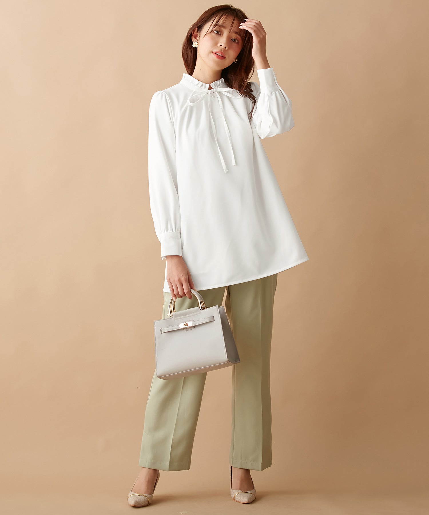 アロッタ Alotta ふんわり裏起毛ボウタイチュニック （オフホワイト） オフホワイト