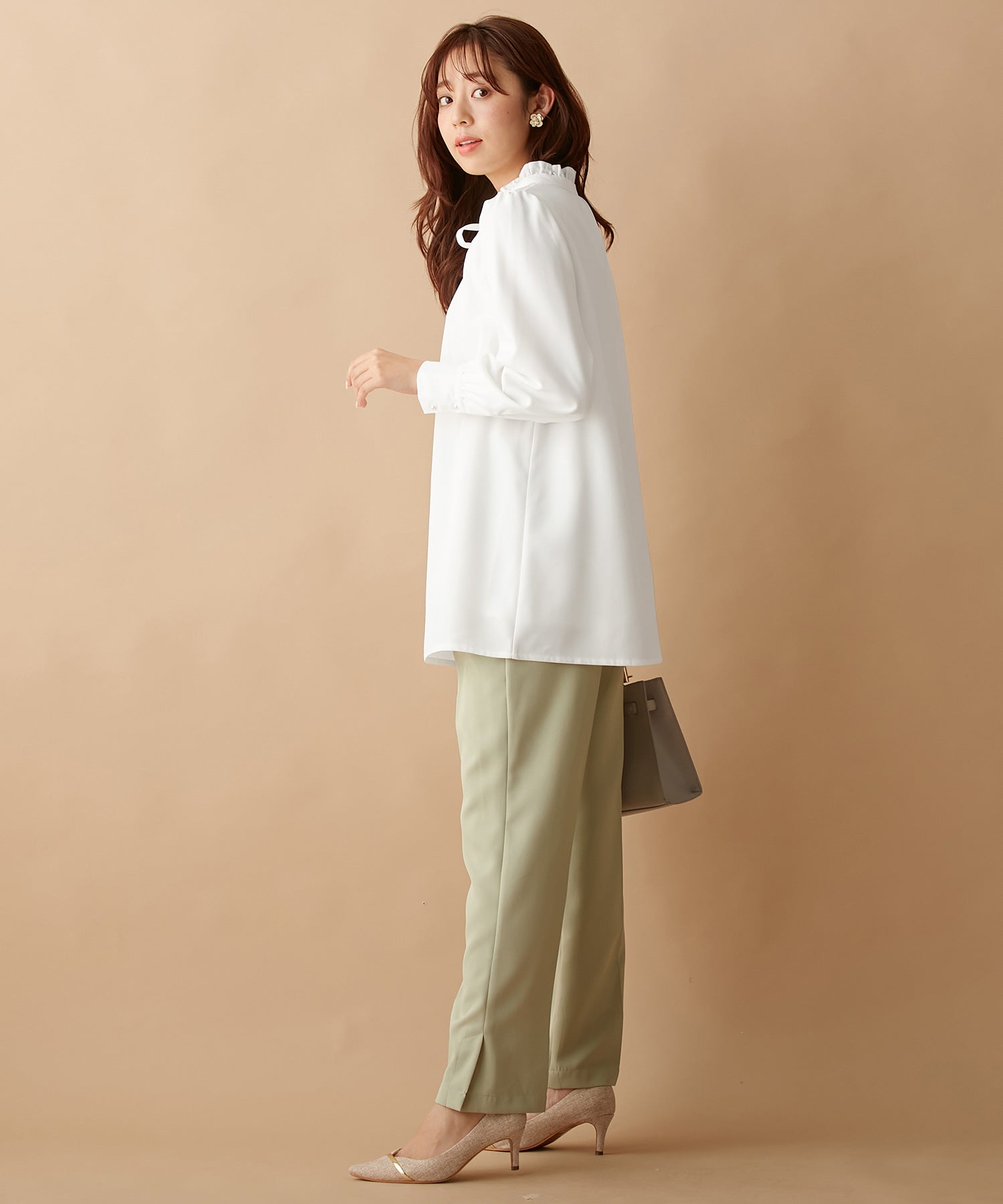 アロッタ Alotta ふんわり裏起毛ボウタイチュニック （オフホワイト） オフホワイト