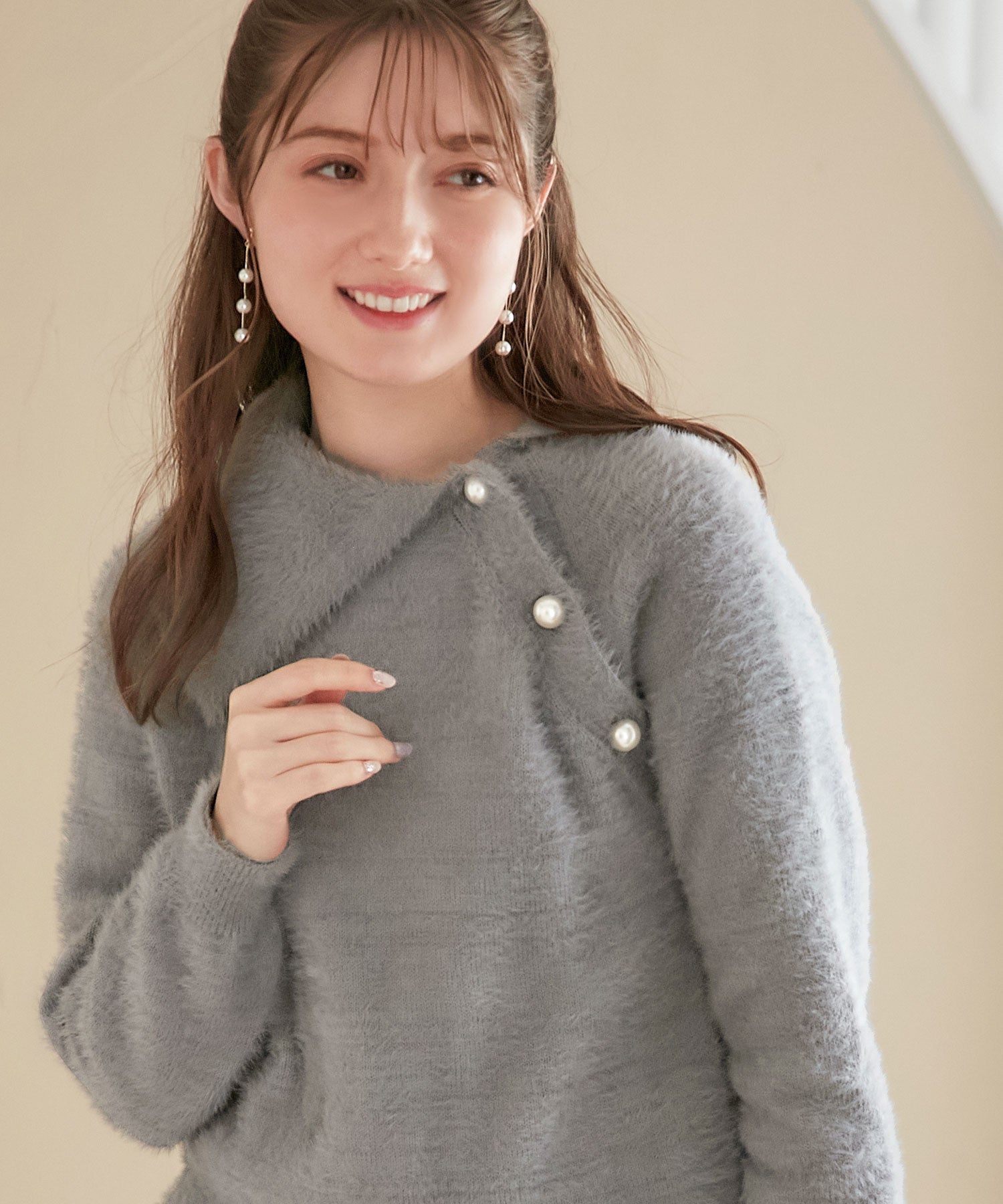 アロッタ Alotta 衿付パール調デザインシャギーニット,グレー