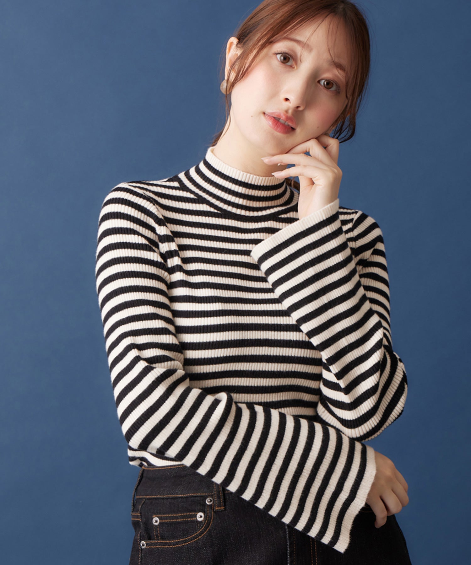 アロッタ Alotta フレアー袖ボーダーニットトップス （ブラック） ブラック