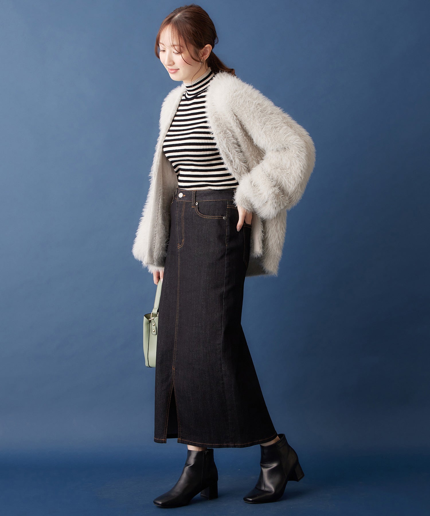 アロッタ Alotta フレアー袖ボーダーニットトップス （ブラック） ブラック