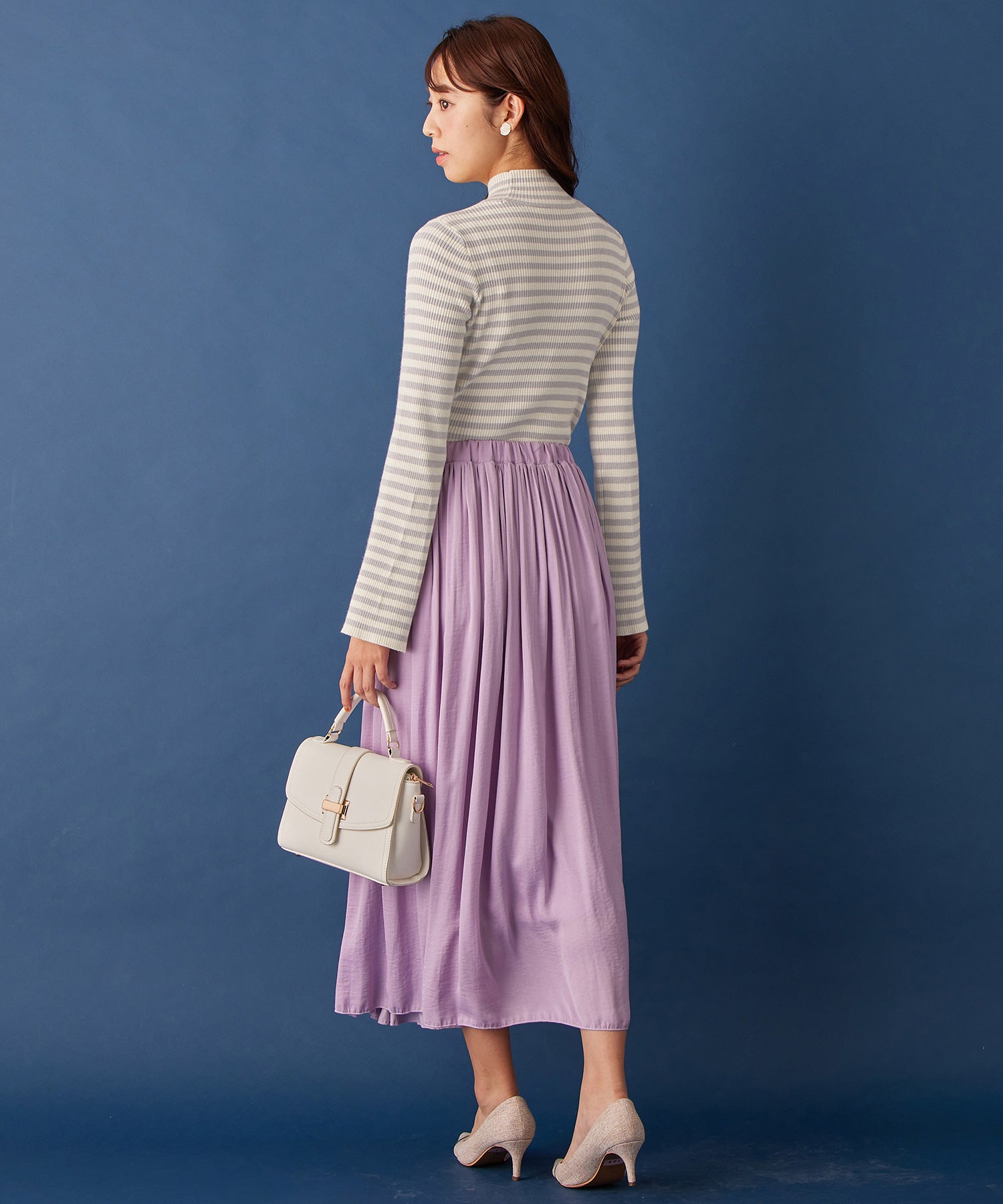 アロッタ Alotta フレアー袖ボーダーニットトップス （ブラック） ブラック