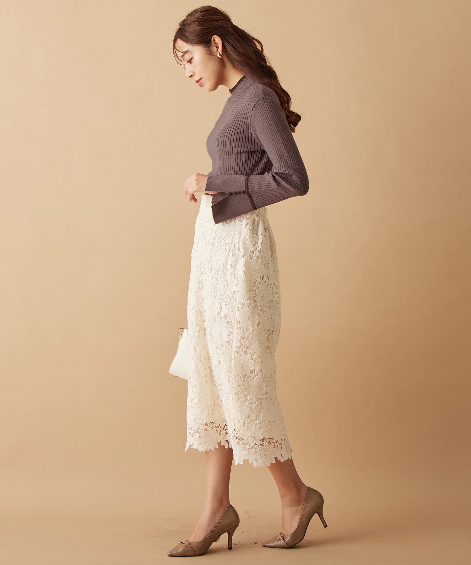 アロッタ Alotta 配色デザイン袖ボタンニットプルオーバー