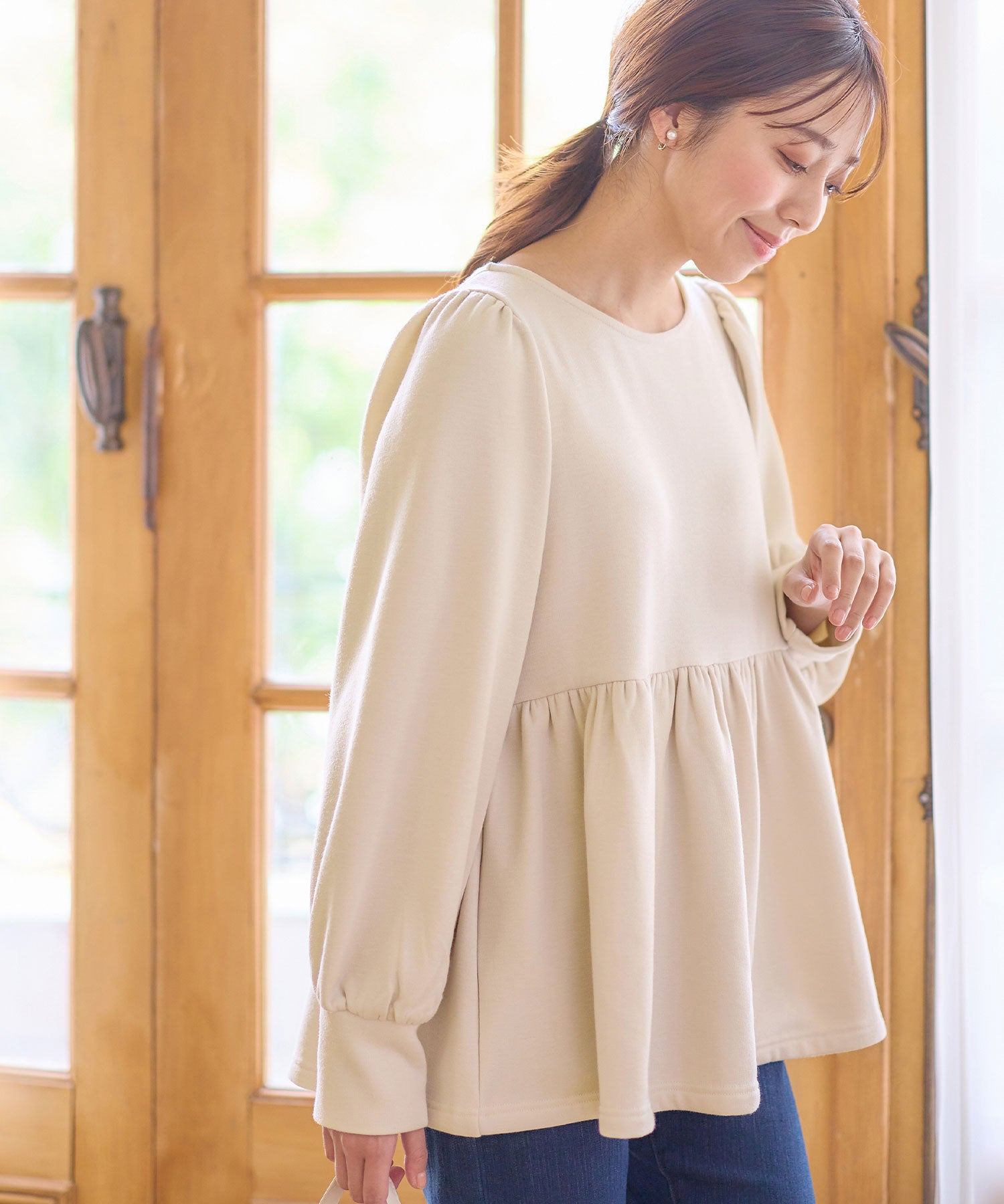 アロッタ Alotta 【蓄熱保温】裏ファーパフ袖ペプラムプルオーバー,エクリュ