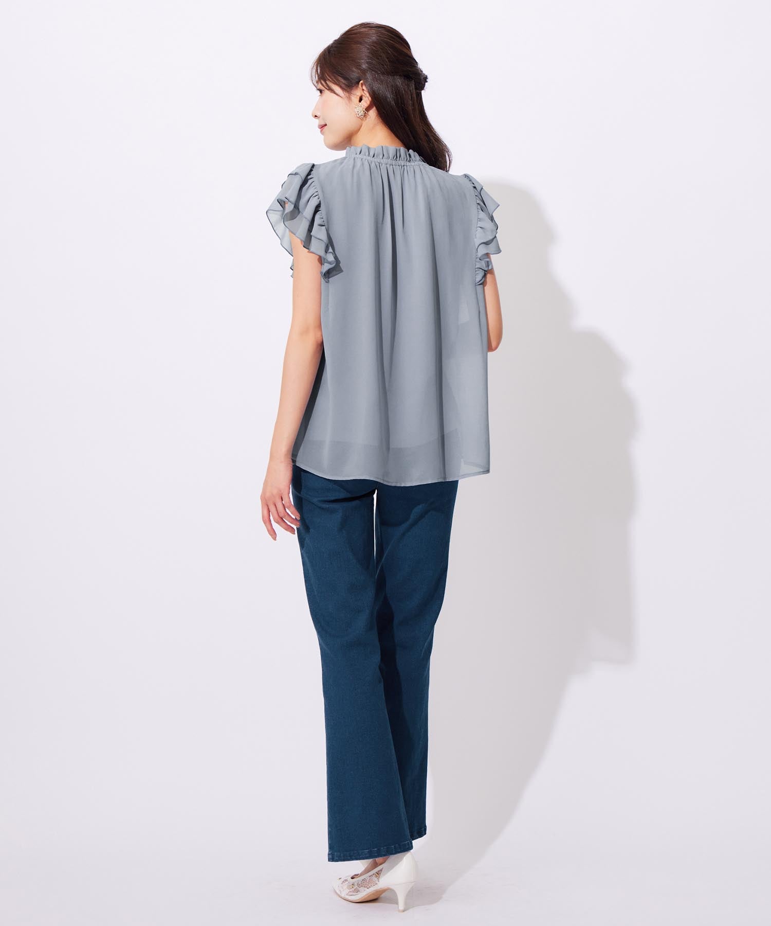 【接触冷感】インナー付フリル使いブラウス