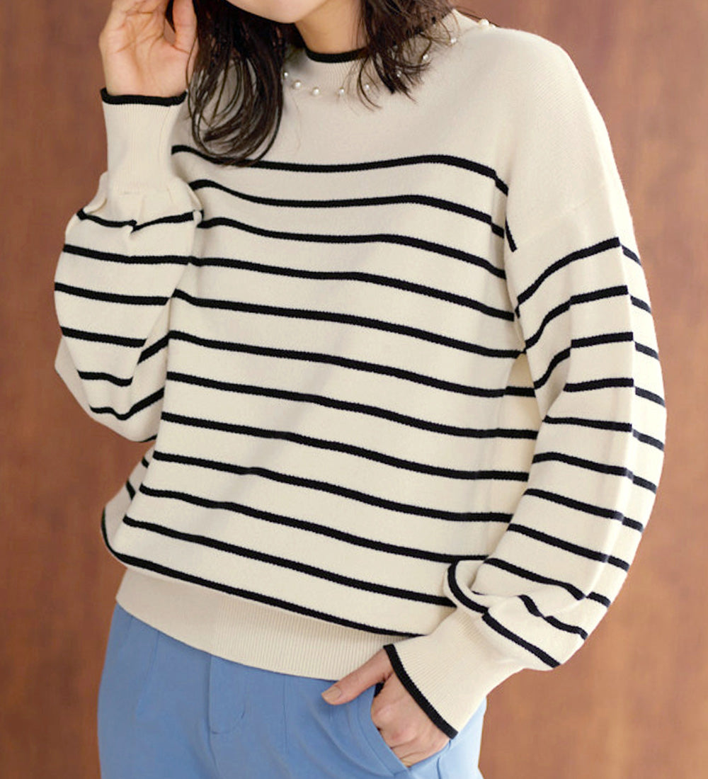 Milan rib knit with pearl-like color at collar