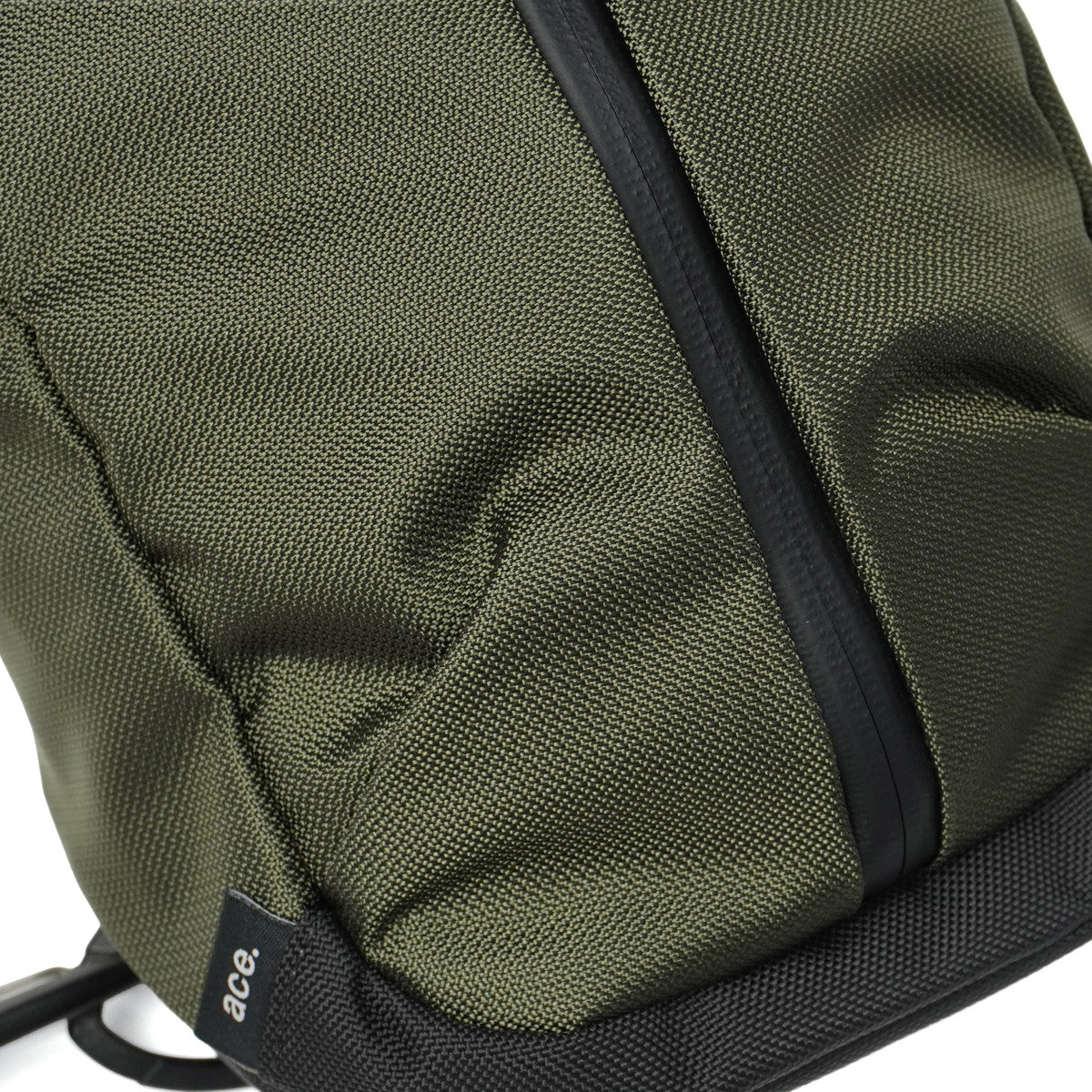 エース ace. 正規品5年保証 ボディバッグ メンズ レディース ブランド かっこいい バッグ 撥水 軽い 小さめ 斜めがけ タブレット収納 8inch ワンショルダー A5 6L ラグマスター2 17765 （カーキ） カーキ